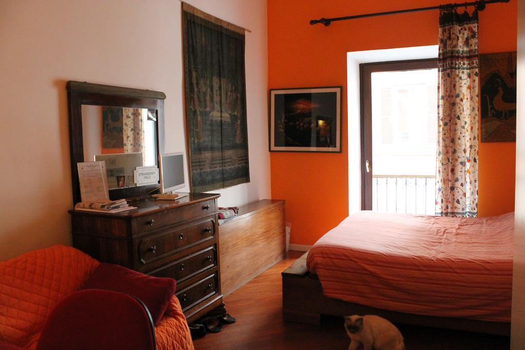 B&B&Courtesy Rome Room photo